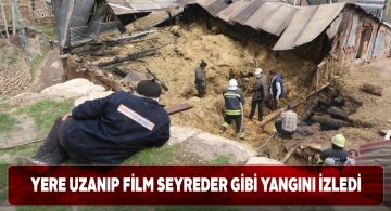 Sivaslı vatandaş yangını film izler gibi izledi