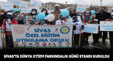 Vali Ayhan ‘Otizm Farkındalık Günü’ standını ziyaret etti