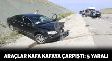 Sivas-Divriği karayolundaki trafik kazasında 5 yaralı