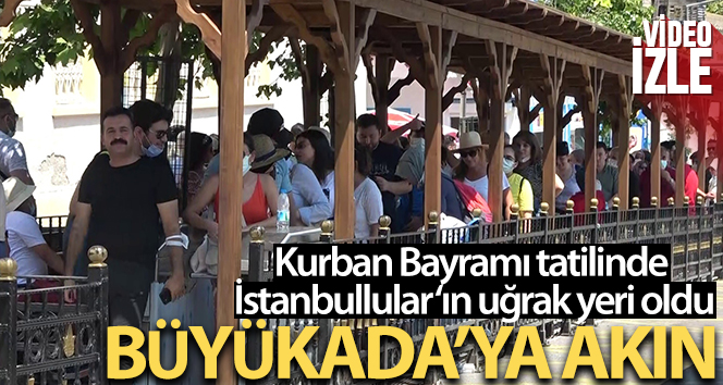 İstanbullular Kurban Bayramı tatilinde Büyükada’ya akın etti