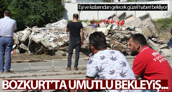 Bozkurt’ta sel felaketinde çöken bina karşısında umutlu bekleyiş sürüyor