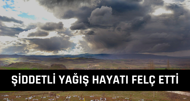 Sivas’ta Şiddetli Yağmur Hayatı Felç Etti