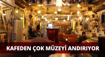 Burası Müze Gibi Bir Kafe!