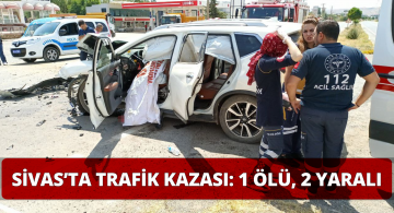 Kamyonla Otomobil Çarpıştı; 1 Ölü 2 Yaralı!