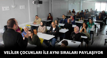 Çocuklar Anne Babalarıyla Aynı Sıraları Paylaşıyor