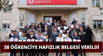 Hafızlığını Tamamlayan 38 Öğrenciye Belgeleri Verildi