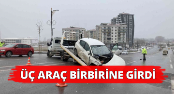 Zincirleme Kazada Üç Araç Çarpıştı 1’i polis 4 Kişi Yaralandı