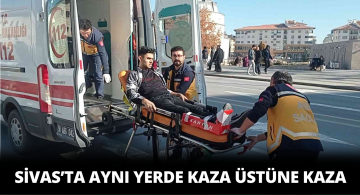 Kazaları İzleyen Meraklı Vatandaşa Başka Bir Araç Çarptı