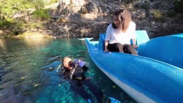 Sivaslı İş Adamı Eşine Yaptığı Sürprizle Erkekleri Zora Soktu!