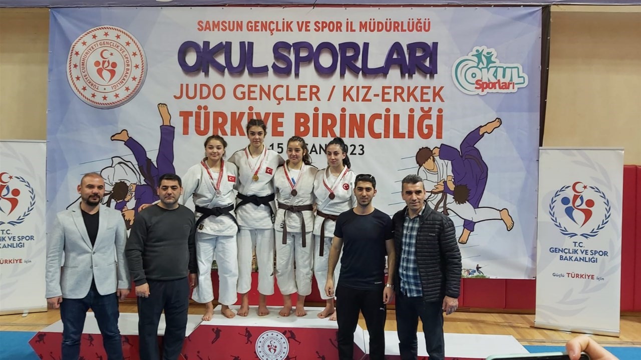 Sivaslı Judocular Samsun’dan Madalyalarla Döndü