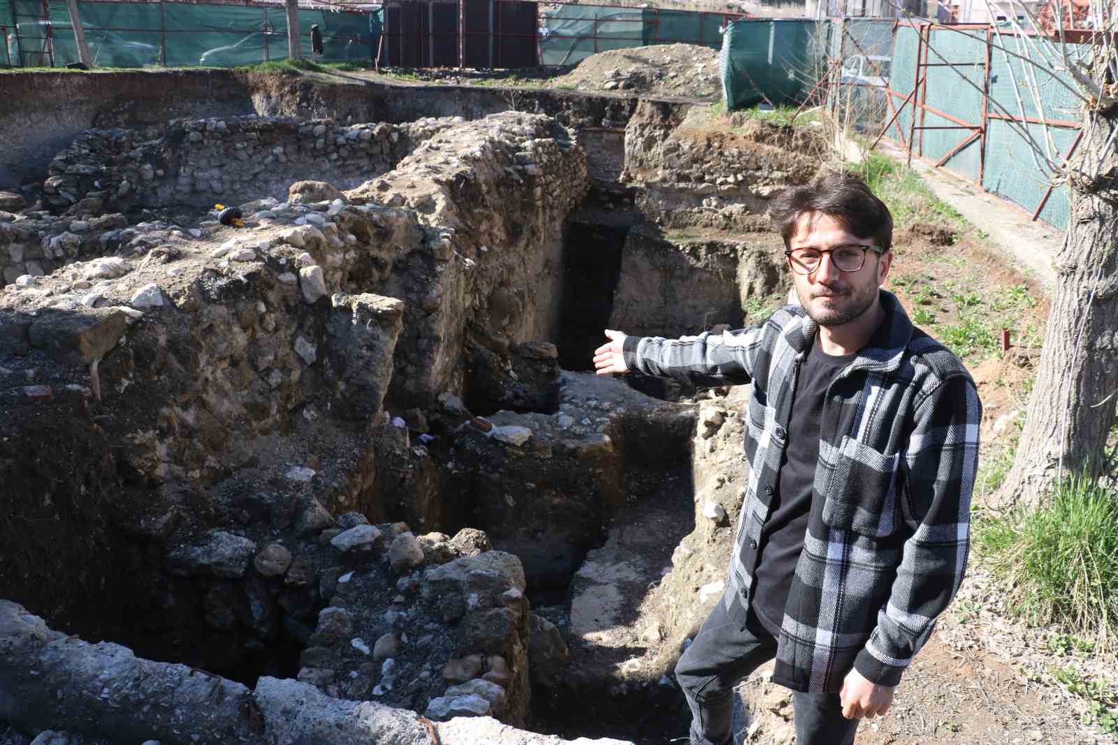 Sivas’ta Arkeolojik Kazı: Aziz Vlas’ın Anıt Mezarı Bulundu