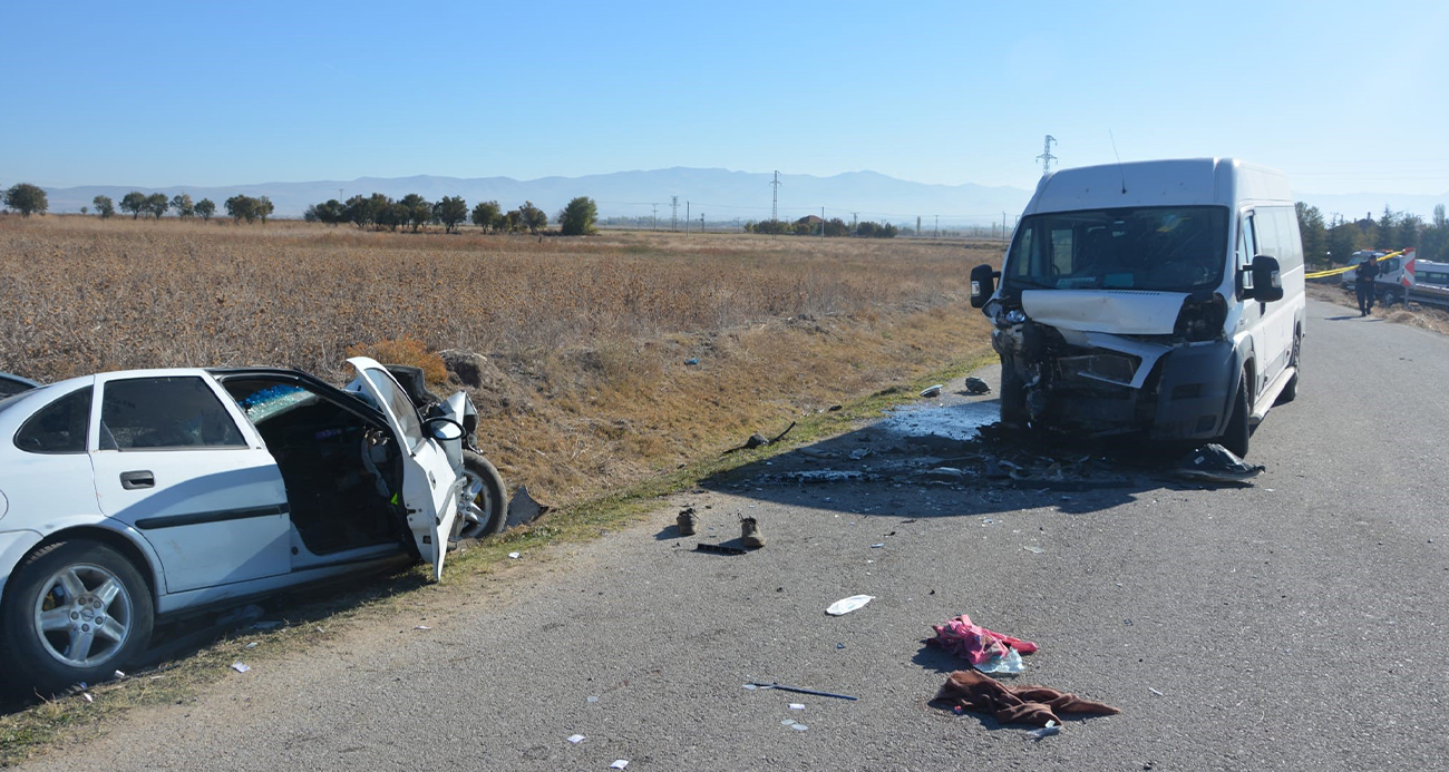 Afyonkarahisar’da Öğrenci Servisi Kaza Yaptı: 4 Ölü