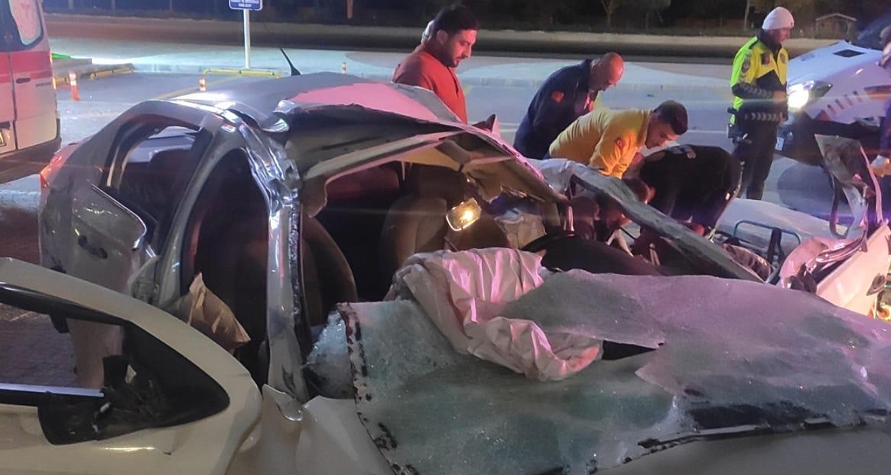 Afyonkarahisar’da Trafik Kazası: İki Kişi Öldü, Bir Kişi Yaralandı