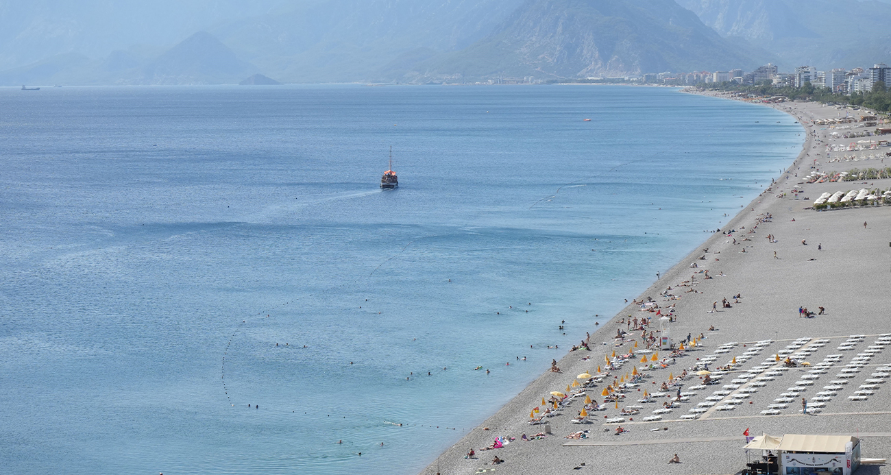 Antalya’da Bir Günde İki Mevsim: Sabah Kış, Öğlen Yaz