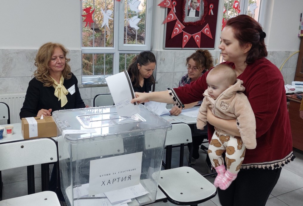 Bulgaristan’da Art Arda Yedinci Erken Seçim Gerçekleşti: Tekirdağ’da Çifte Vatandaşlar Sandık Başındaydı