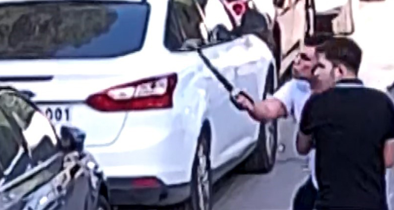 Marmaris’te Gündüz Vakti Palalı Kavga Kamerada