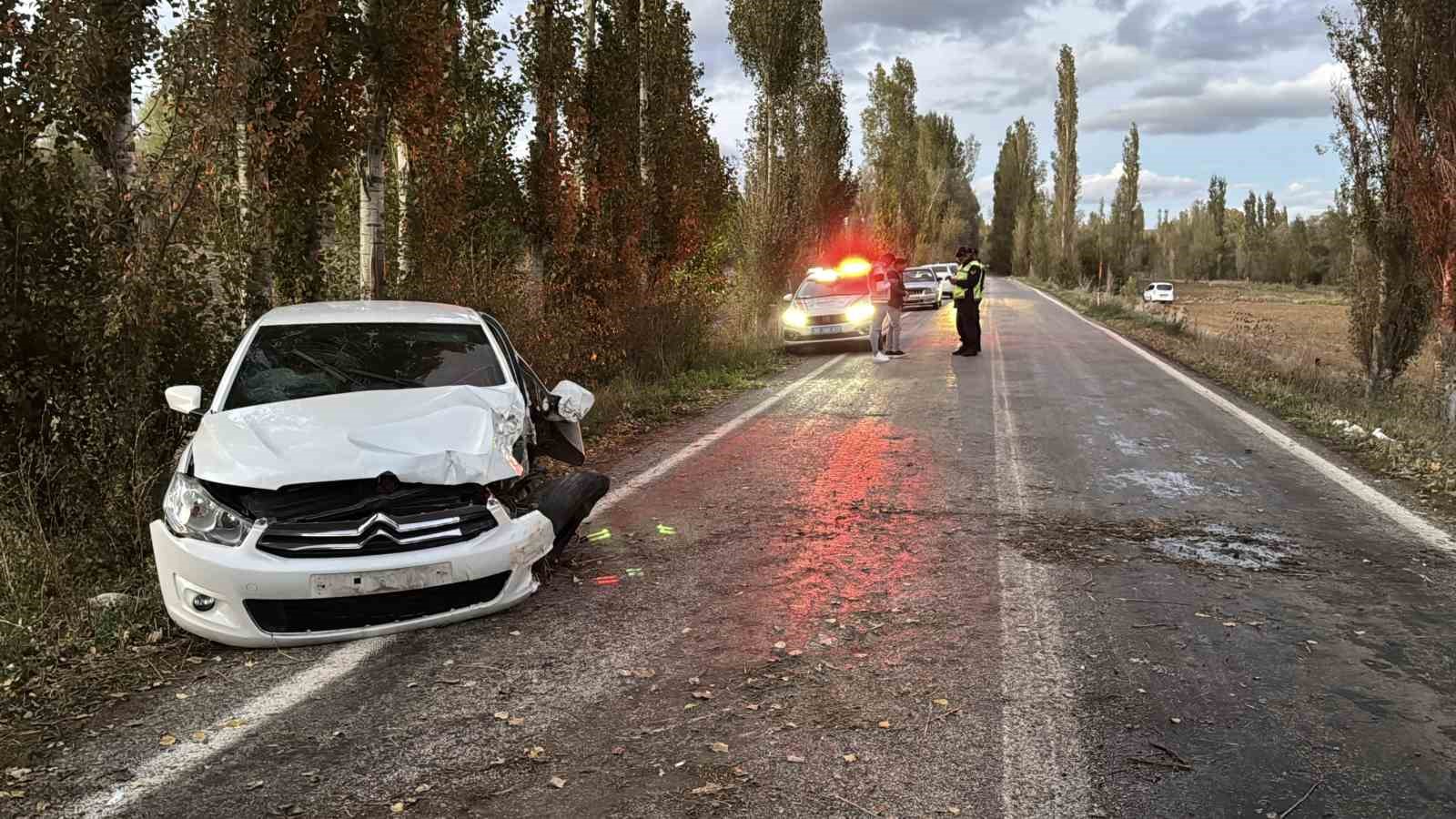 Sivas Yıldızeli’nde Trafik Kazası: 4 Kişi Yaralandı