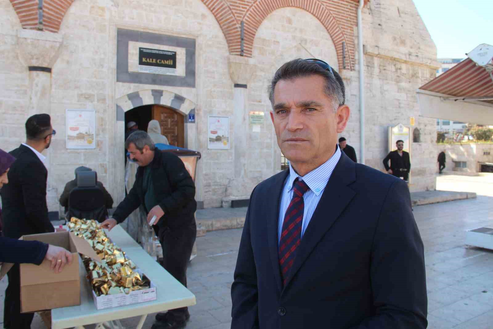 Sivaslı İş Adamı Gültekin Çetin, Atatürk ve Silah Arkadaşları İçin Mevlid-i Şerif Okuttu