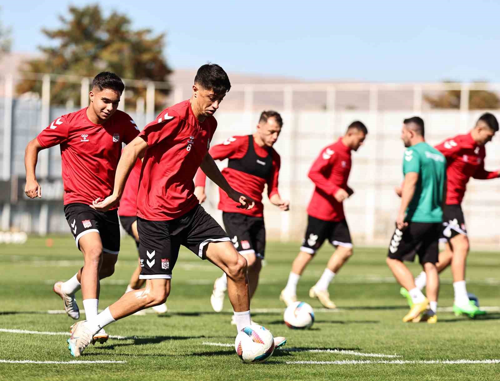 Sivasspor, Hatayspor Karşısında Zafer Peşinde
