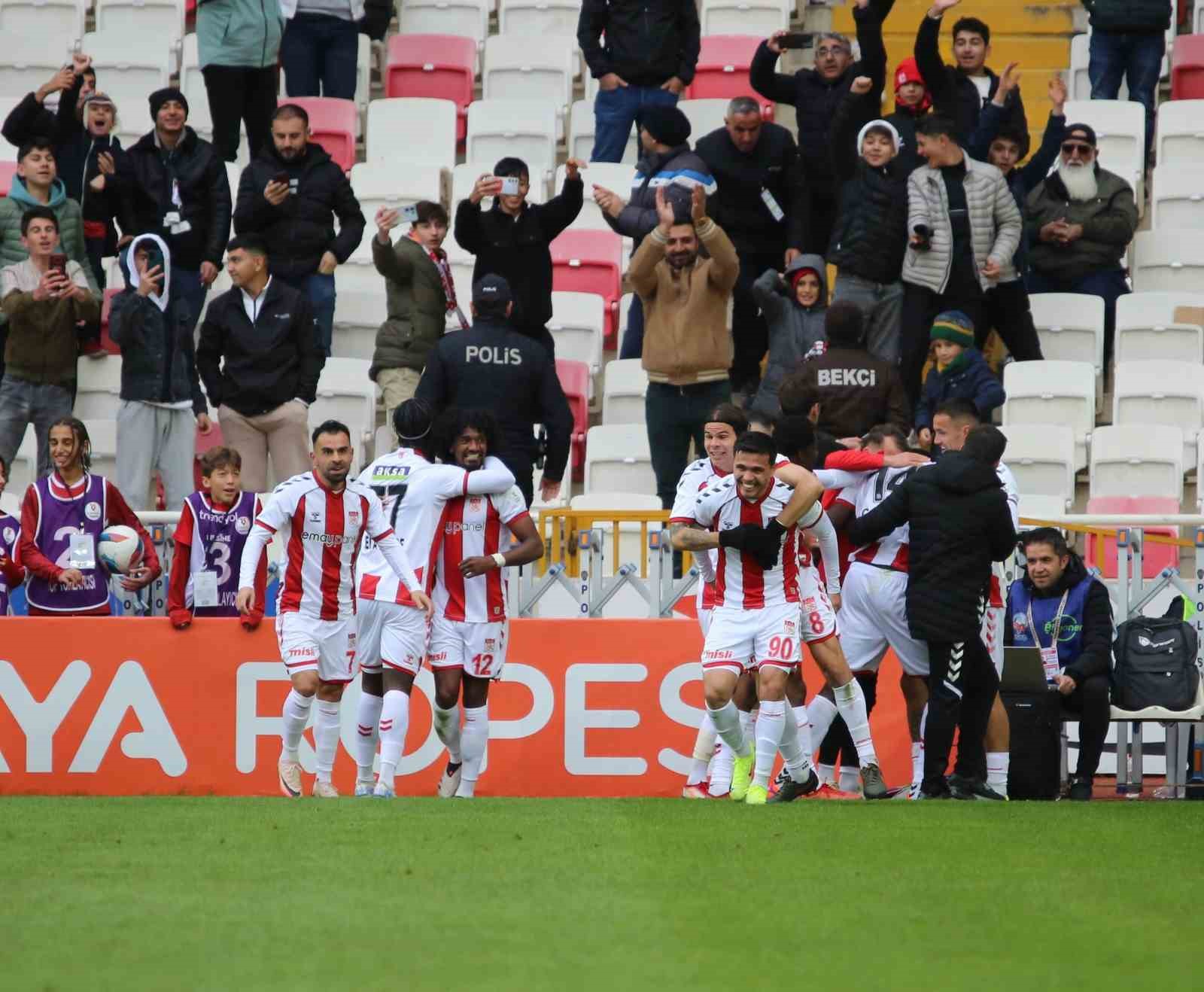 Sivasspor, Hatayspor’u 3-2 Mağlup Etti