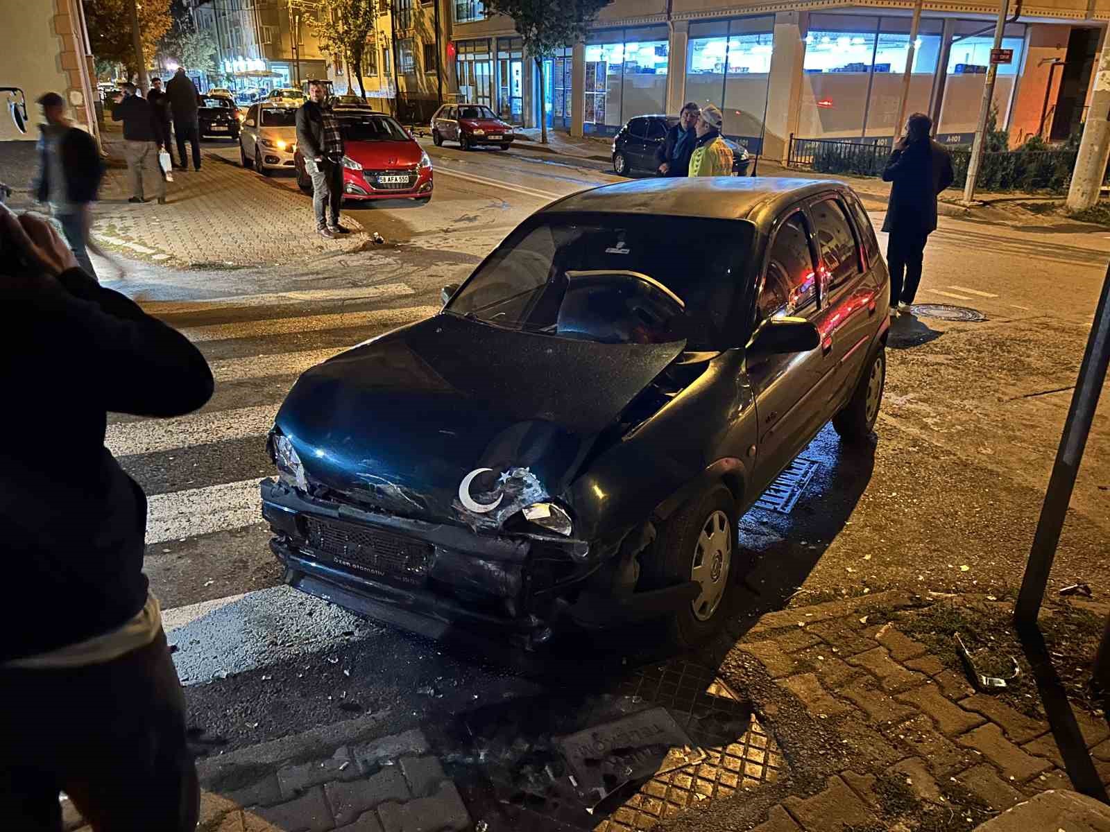 Sivas’ta Meydana Gelen Trafik Kazasında 7 Kişi Yaralandı