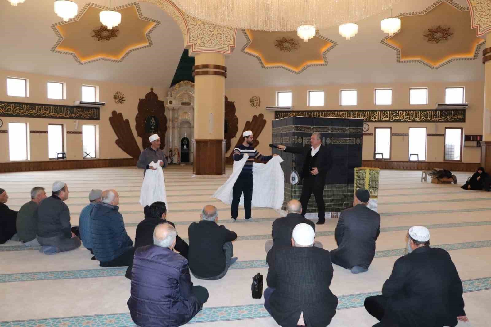 Sivas’tan Umreye Gidecekler İçin Özel Eğitim Programı Düzenlendi