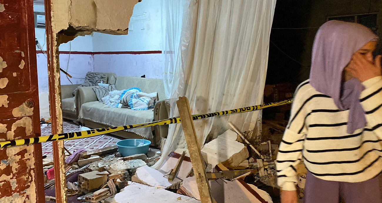 Antalya’da Trafik Kazası: Bir Ev Hasar Gördü, Üç Kişi Yaralandı