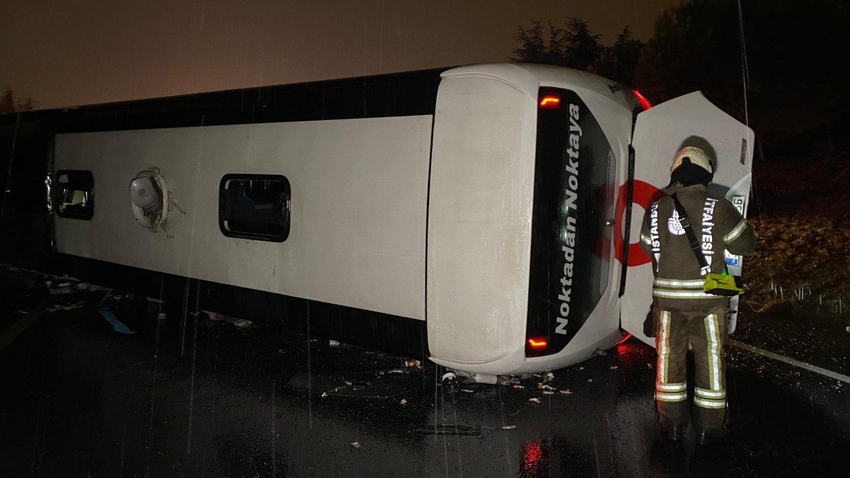 İstanbul Bayrampaşa’da Yolcu Otobüsü Kaza Yaptı: Çok Sayıda Yaralı