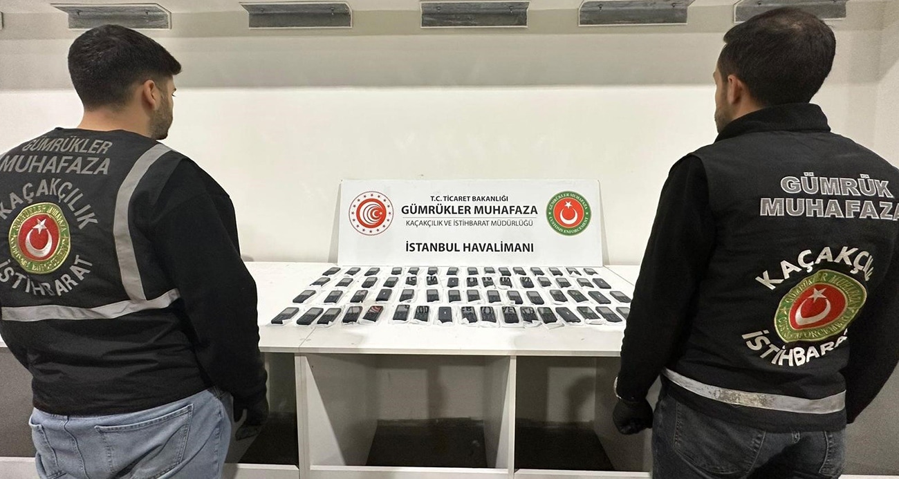 İstanbul Havalimanı’nda Kaçak Cep Telefonu Operasyonu