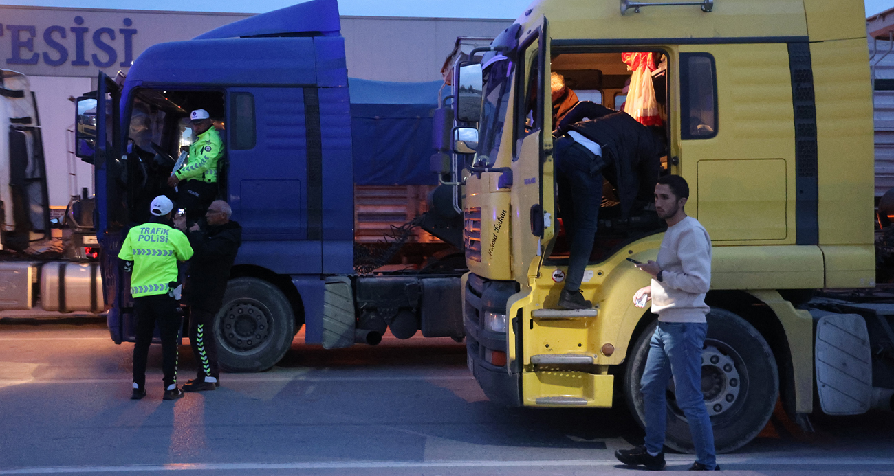 Konya’da Polis Takibindeki Tırlar 30 Kilometre Kaçtı
