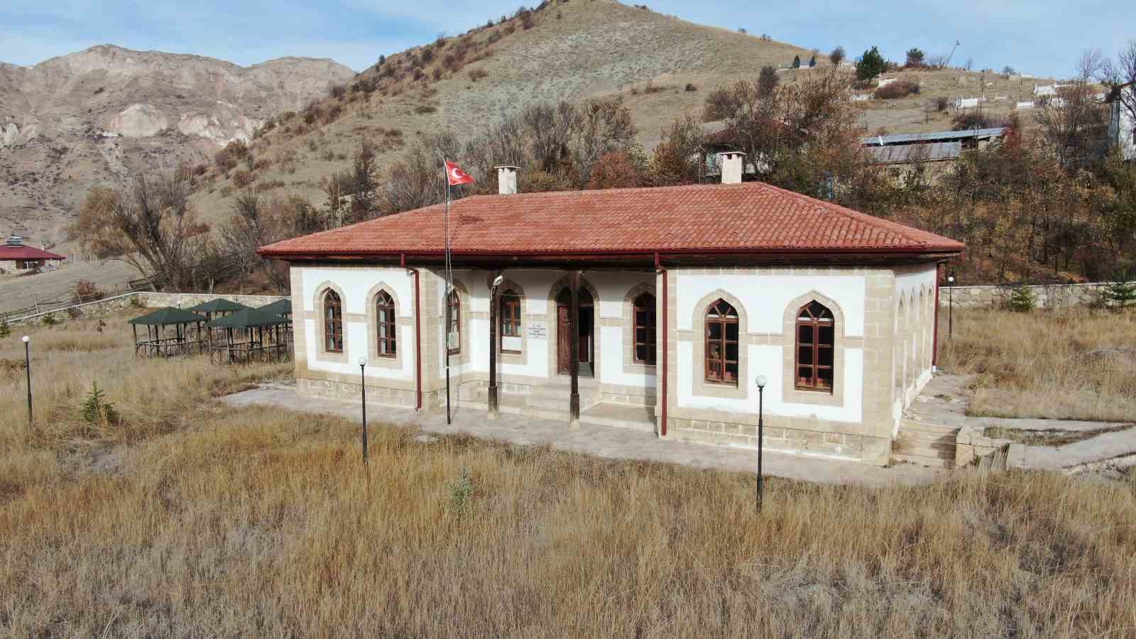 Osmanlı’dan Günümüze Bir Eğitim Yapısı: İmranlı’daki Tarihi Sıbyan Mektebi