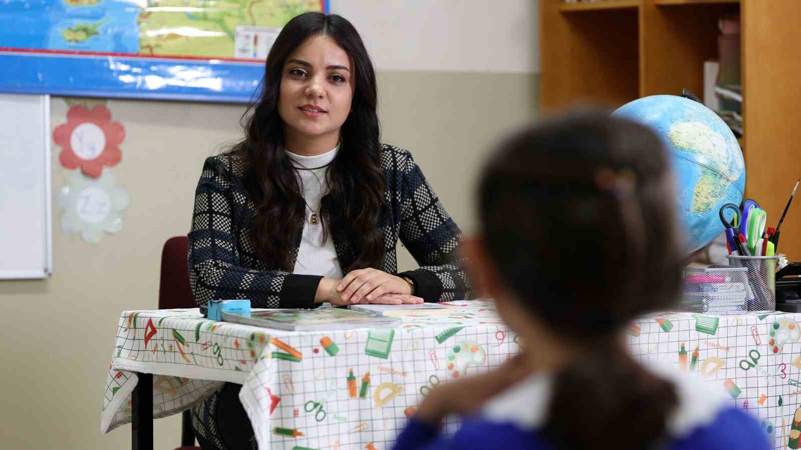 Sivas Valiliği’nden Öğretmenler Günü’ne Özel Duygusal Kısa Film: ‘Bir Öğretmenin İzinde’