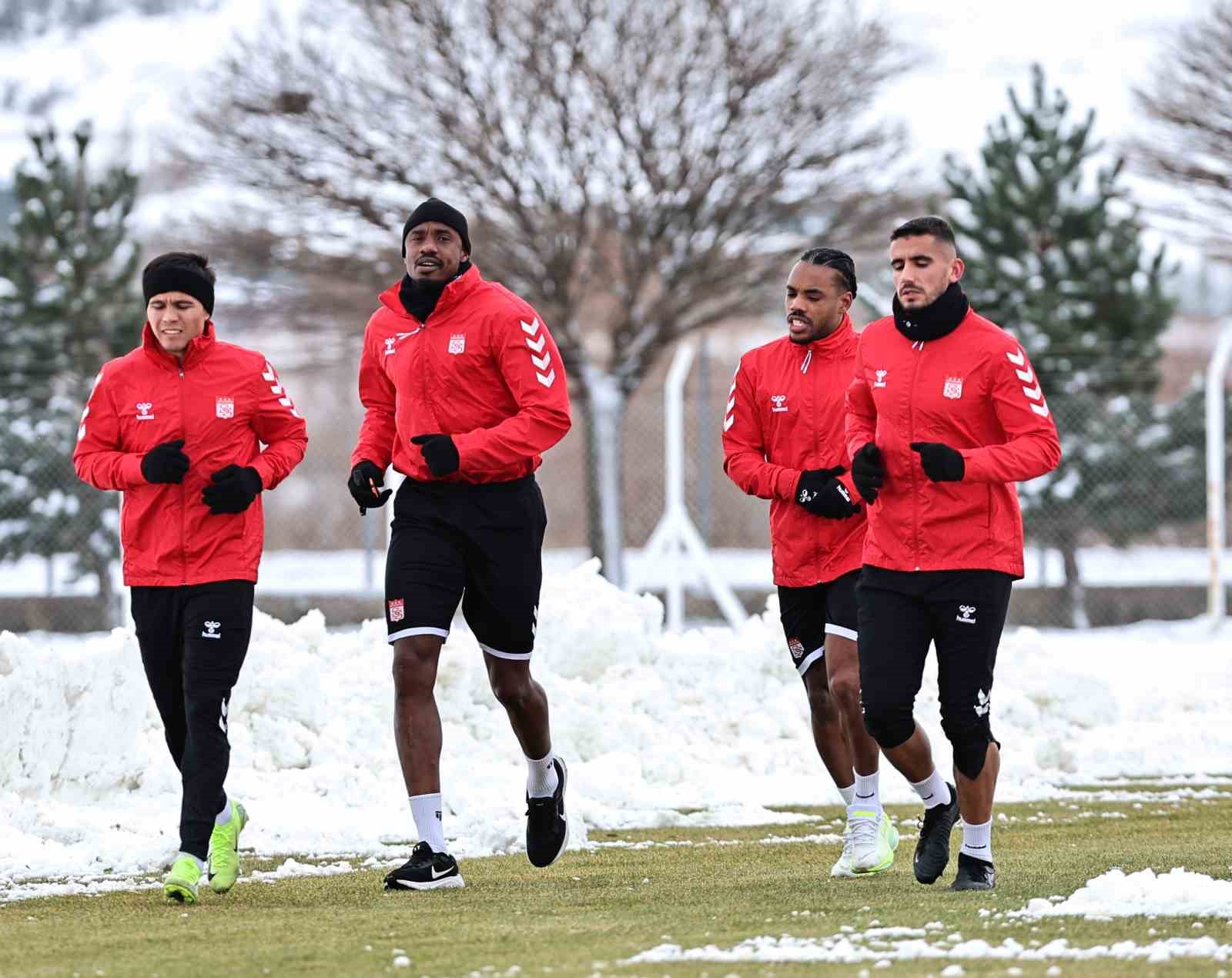 Sivasspor, Antalya Deplasmanı İçin Kolları Sıvadı