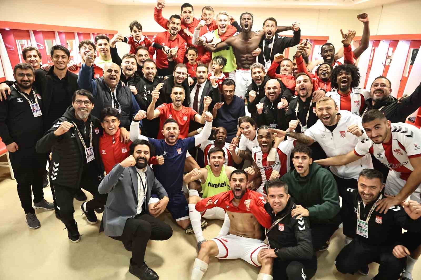 Sivasspor, Rizespor Karşısında 5. Galibiyetini Aldı