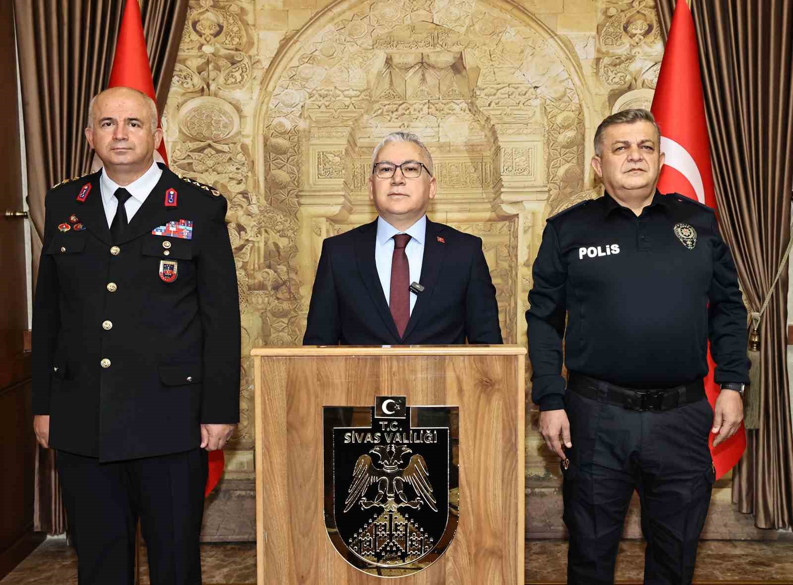 Sivas’ta Suç Oranları ve Güvenlik Önlemleri: Vali Şimşek’ten Önemli Açıklamalar