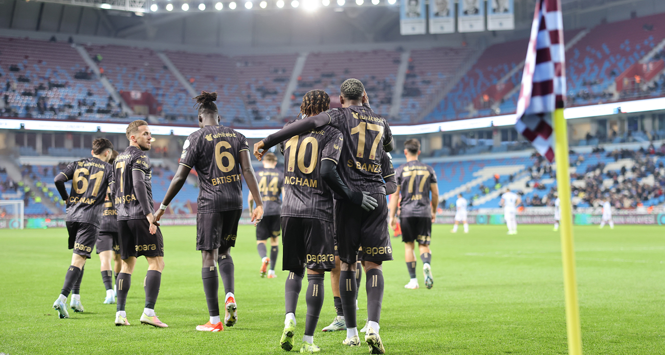 Trabzonspor, Adana Demirspor’u Farklı Mağlup Etti