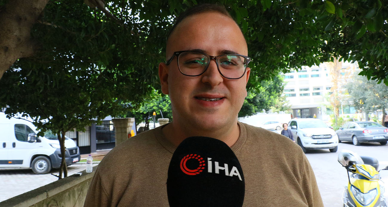 Antalya’da Evlilik Yıldönümünde Boşanma Kutlaması: Simit Dağıtarak Sevinç Paylaştı