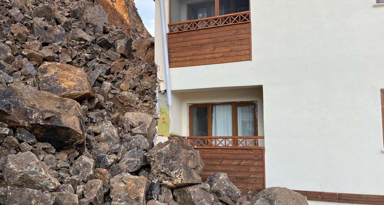 Artvin Yusufeli’de Heyelan Tehlikesi: Köy Yine Afetle Karşı Karşıya