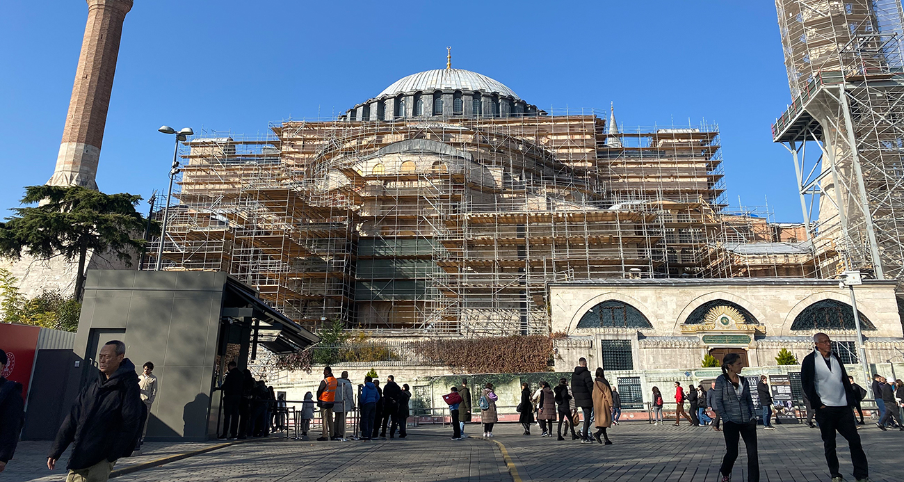 Ayasofya-i Kebir Camii Şerifi’nde Restorasyon Çalışmaları Devam Ediyor