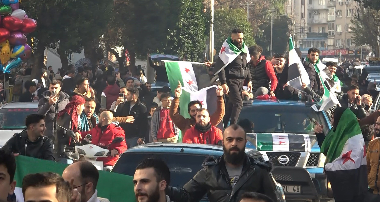 Bursa’da Suriyeliler’den Sevinç Gösterisi
