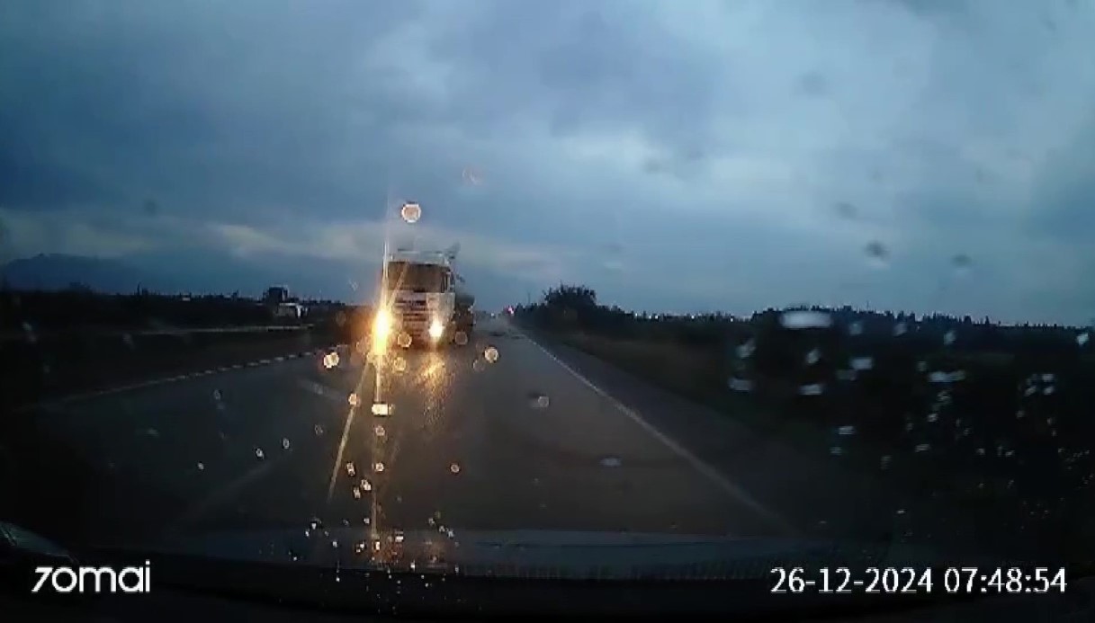 Hatay’da Tanker Kontrolden Çıktı: Karşı Şeride Geçti