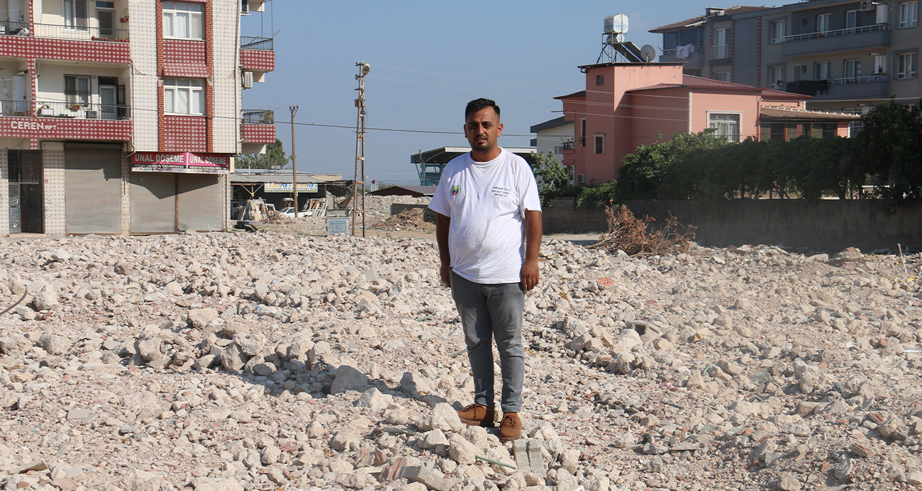 Hatay’da Yıkık Binadan Yavru Köpek Kurtarma Operasyonu