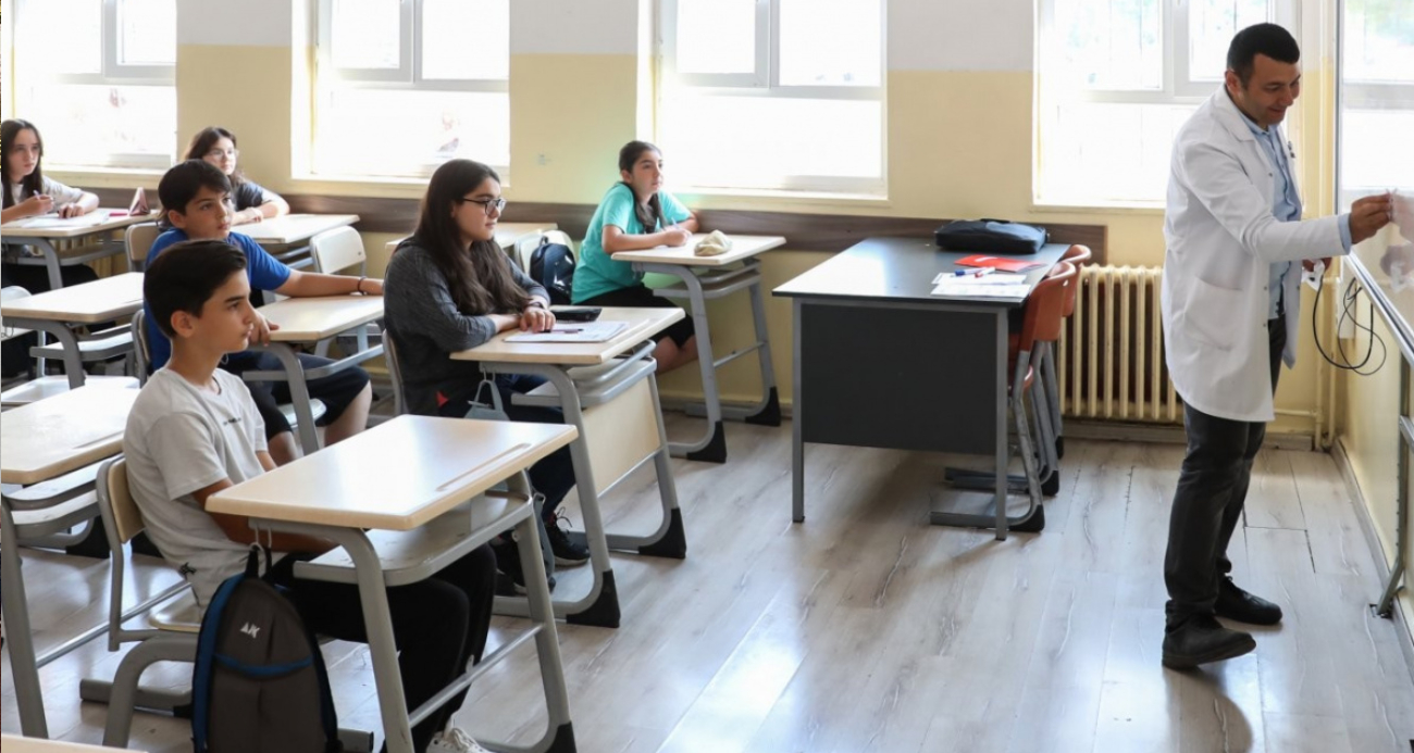 İstanbul’da Okullara Yılbaşı Öncesi Düzenleme