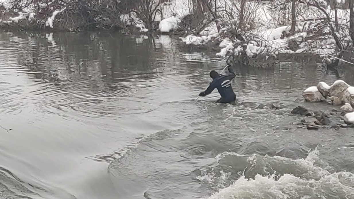 Karasu’da Kaybolan Öğretmen İçin Arama Çalışmaları Devam Ediyor