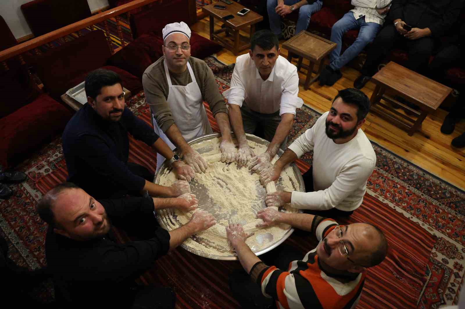 Sivas’ın Unutulmaya Yüz Tutmuş Lezzeti: Tel Helva