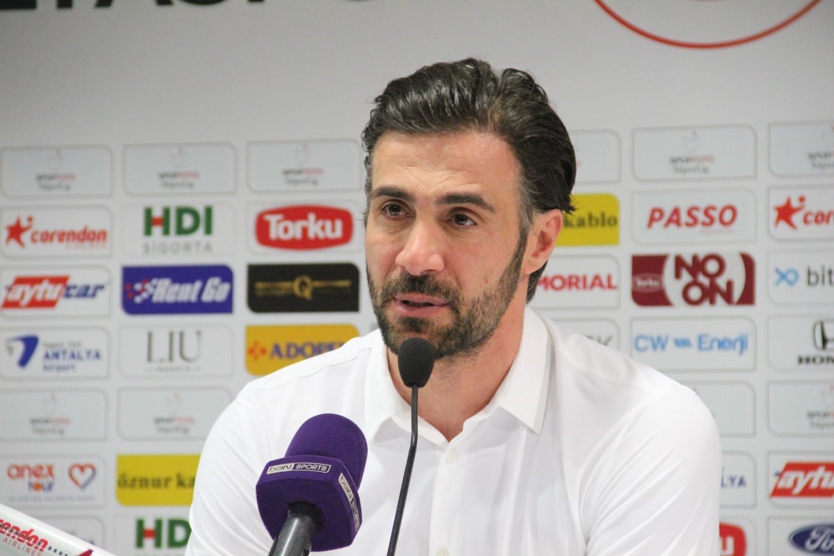 Sivasspor’da Yeni Teknik Direktör Arayışları: Fatih Tekke ve Ömer Erdoğan Öne Çıkıyor