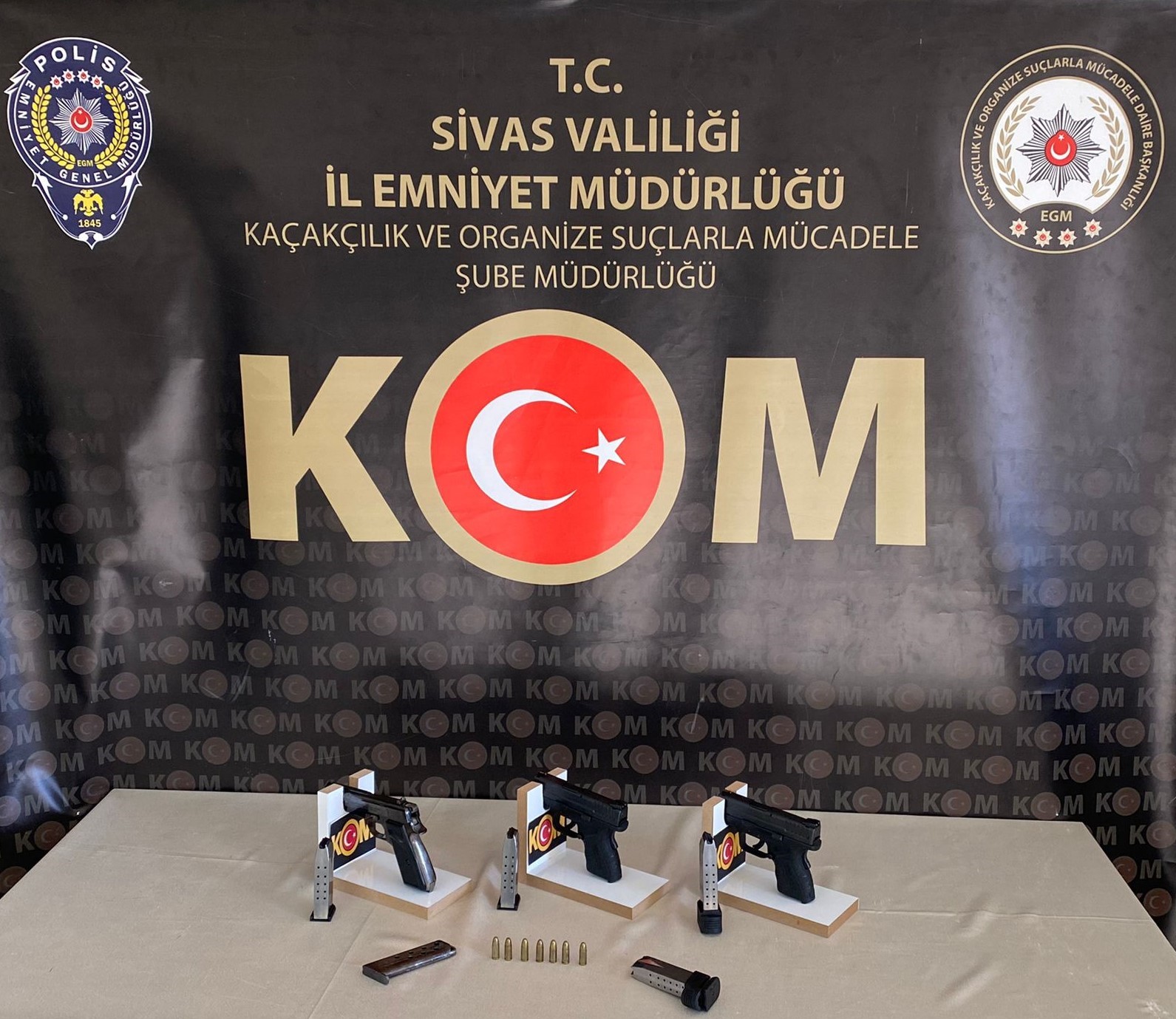 Sivas’ta Kapsamlı Silah Kaçakçılığı Operasyonu: 7 Tutuklama