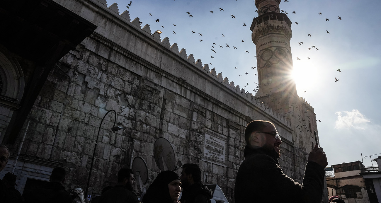 Suriye’de Yeni Bir Başlangıç: Emevi Camii’nde Tarihi Cuma Namazı
