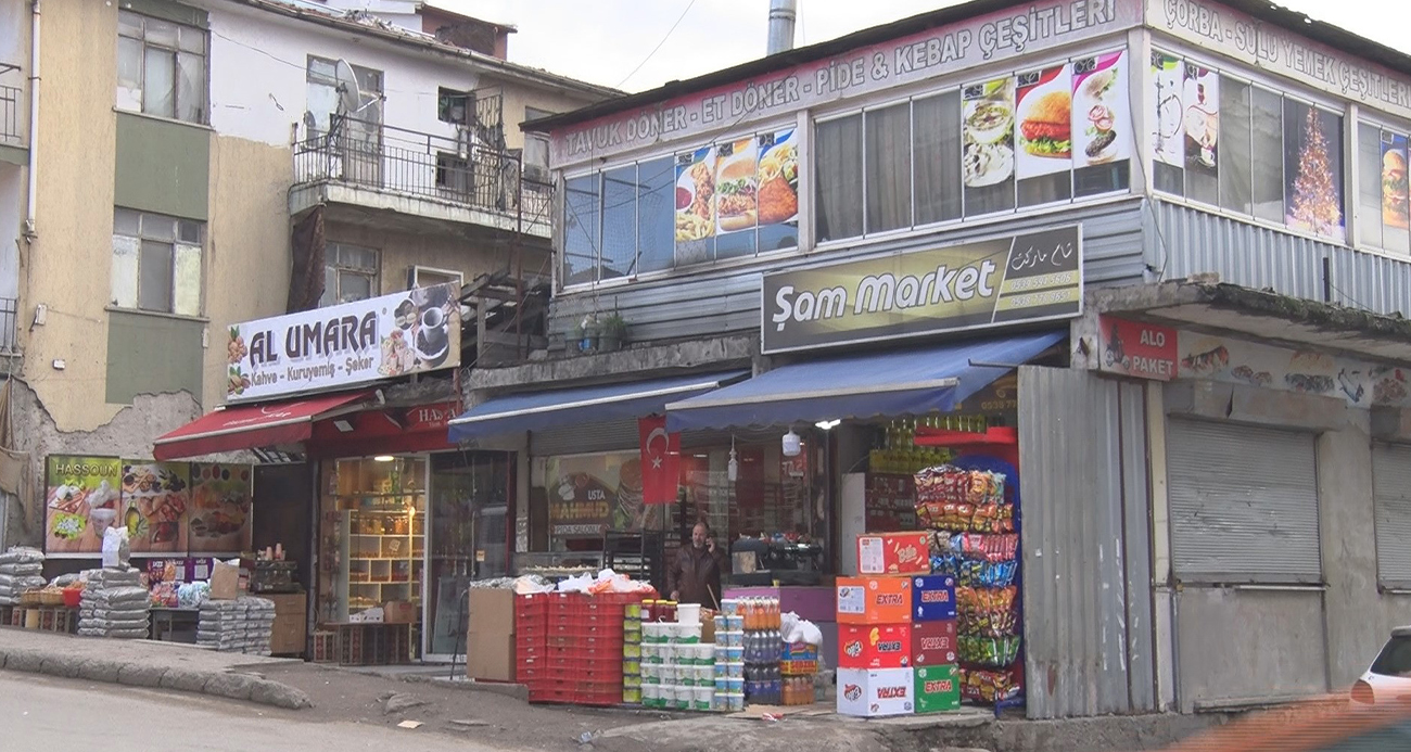 Suriyelilerin Vatan Hasreti Sona Eriyor: Türkiye’deki Suriyeliler Ülkelerine Dönmeye Hazırlanıyor