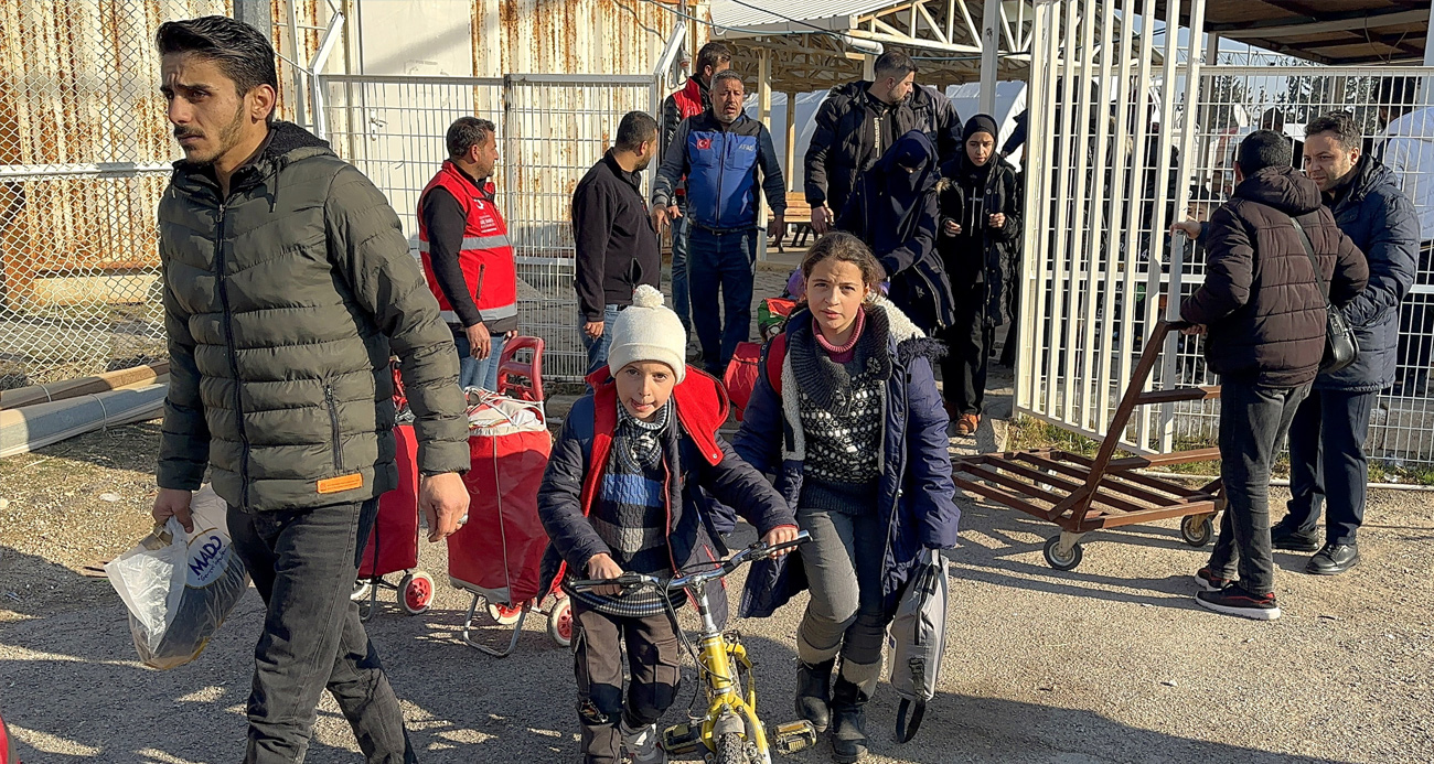 Suriyelilerin Vatan Hasreti Sona Eriyor: Ülkelerine Dönüş Yolculuğu Başladı